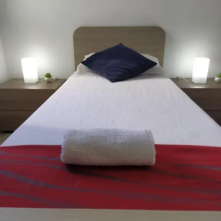 Atlantic Court Flat 9 *